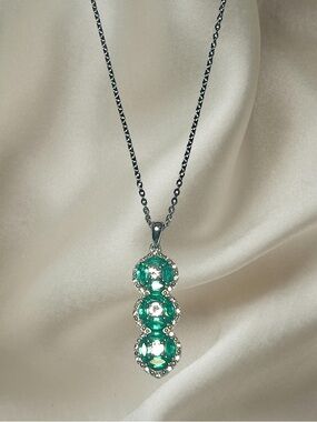 Sterling Silver Green Pendant Necklace - Three Stone Drop